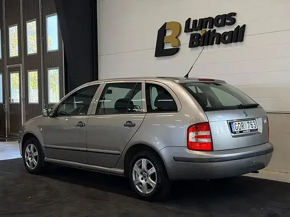 Skoda Fabia 2007 photo 4