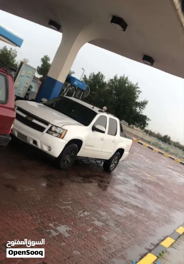 Chevrolet Avalanche 2010 photo 5