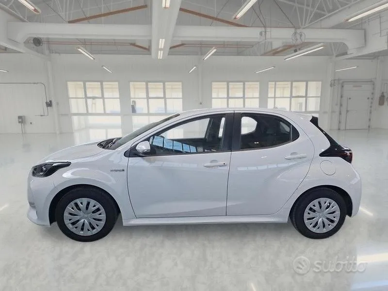 Toyota Yaris 2021 photo 5