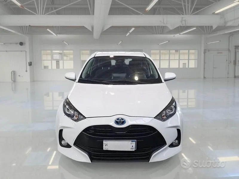Toyota Yaris 2021 photo 2