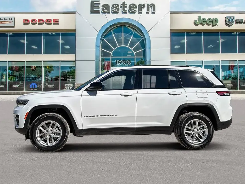 Jeep Grand Cherokee 2026 photo 2