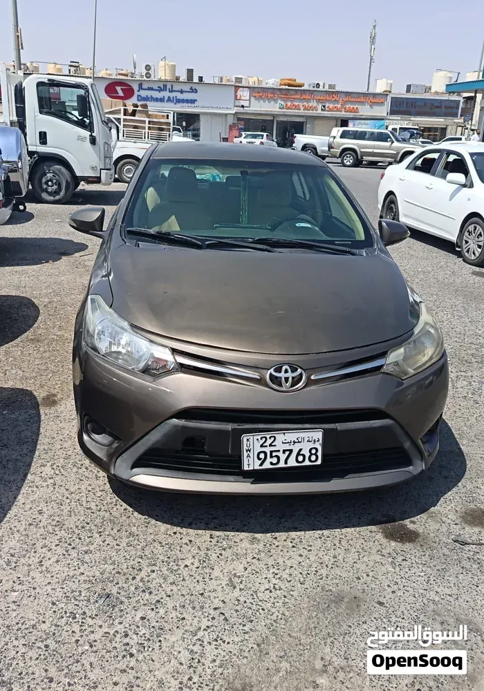 Toyota Yaris 2016 photo 2
