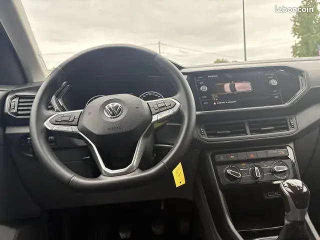 Volkswagen T-Cross 2019 photo 2