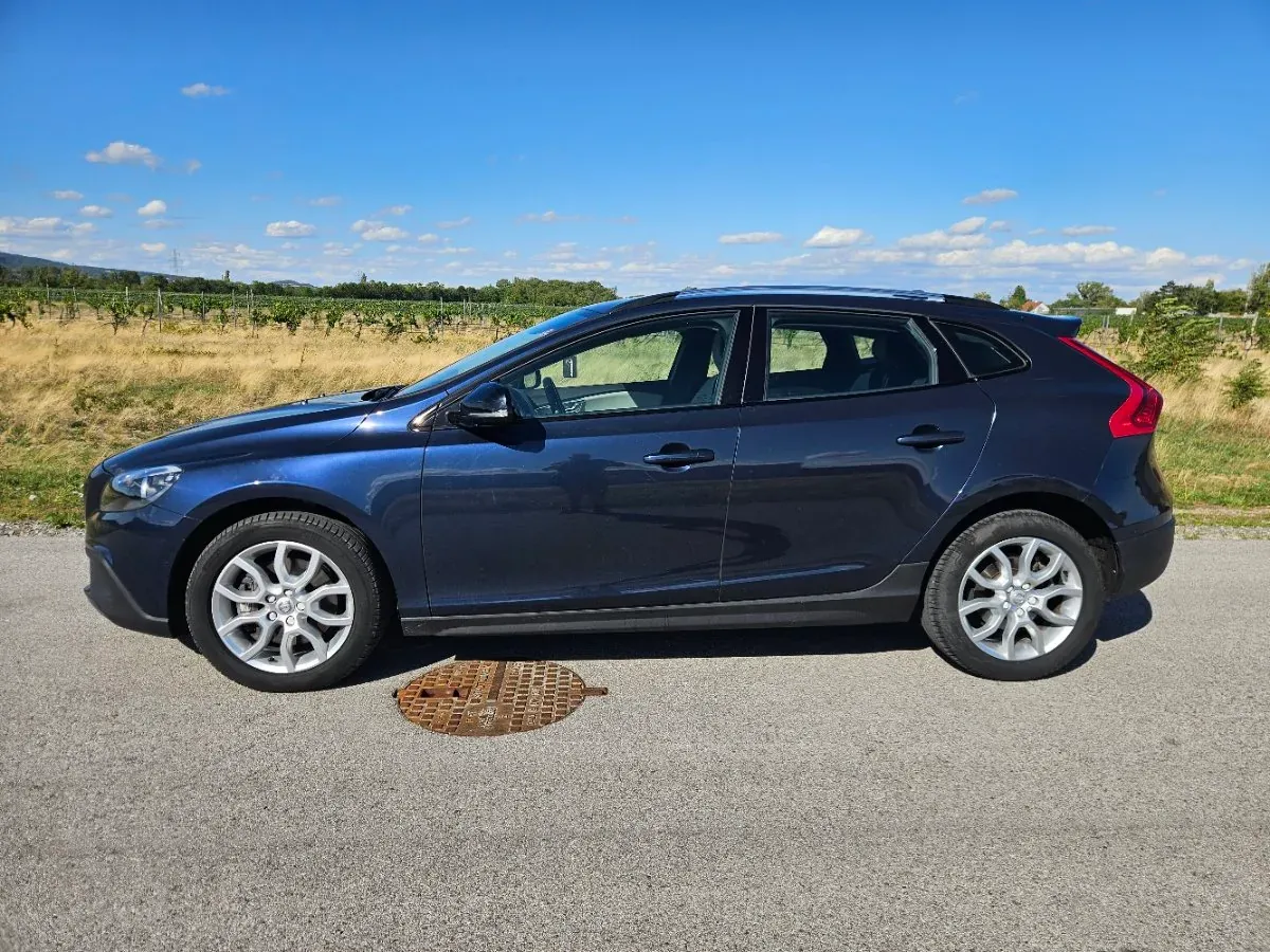 Volvo V40 2014 photo 3