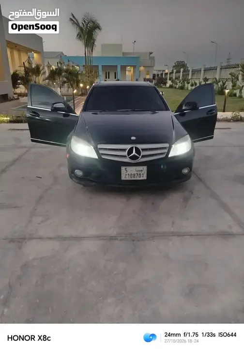 Mercedes-Benz C-Class 2009 photo 4
