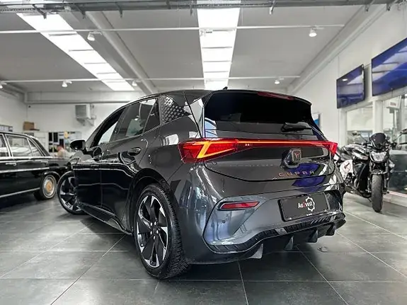 Cupra Born 2023 photo 5