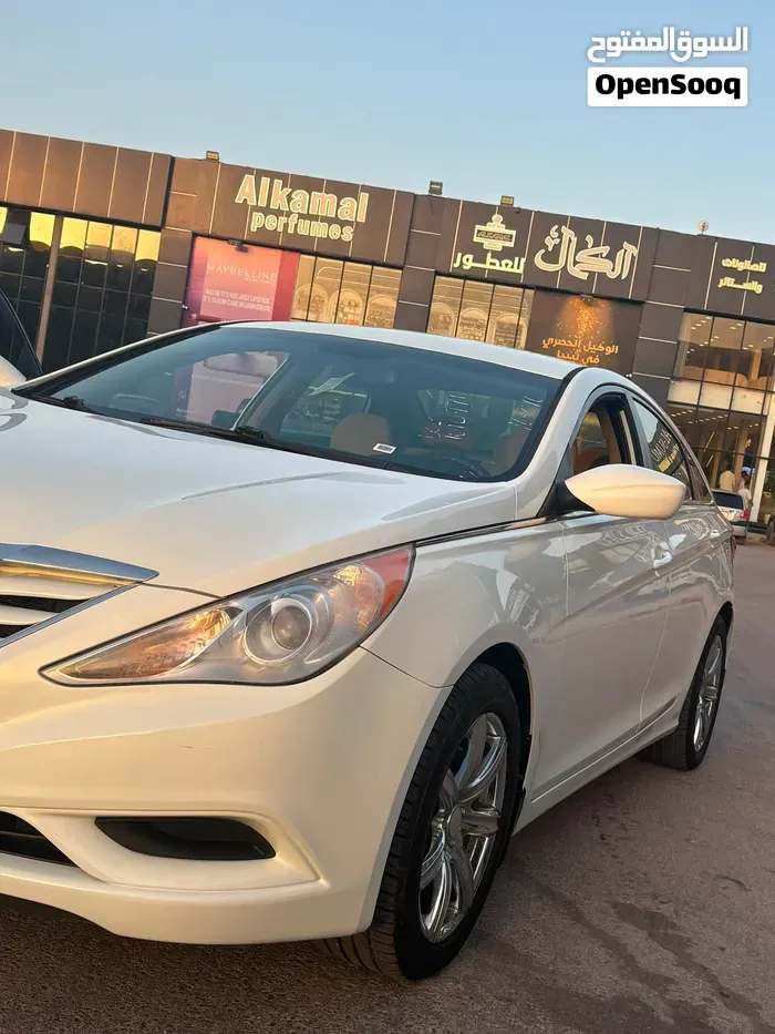 Hyundai Sonata 2013 photo 2