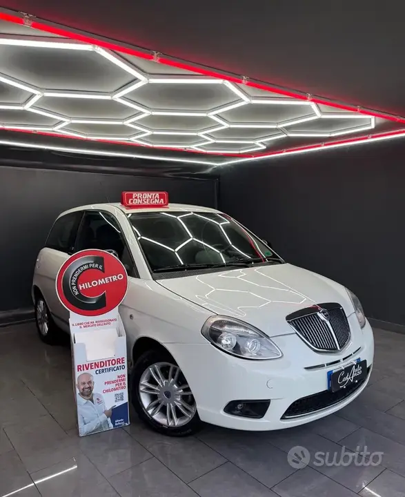 Lancia Ypsilon