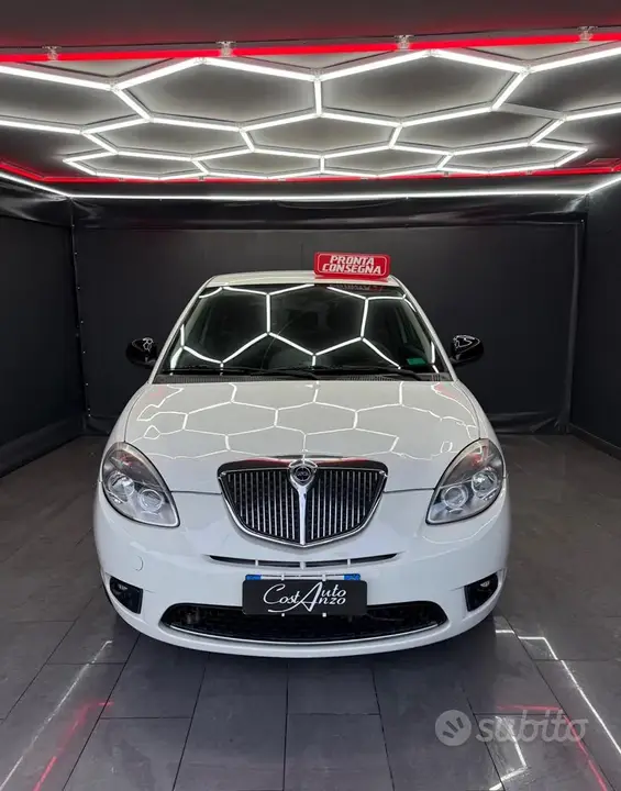 Lancia Ypsilon 2012 photo 3