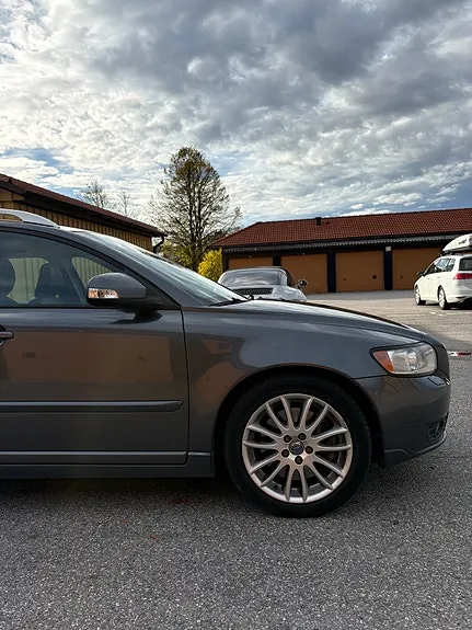 Volvo V50 2011 photo 4