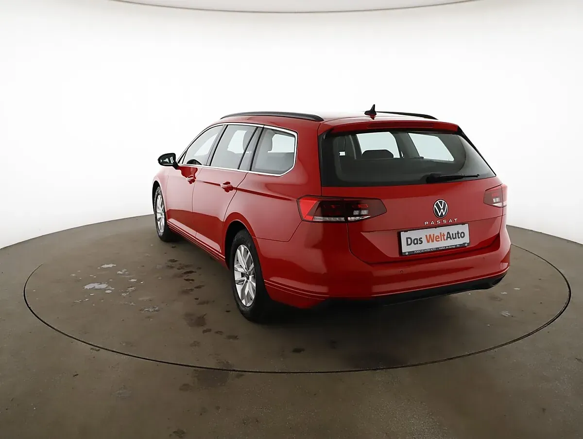 Volkswagen Passat 2021 photo 2