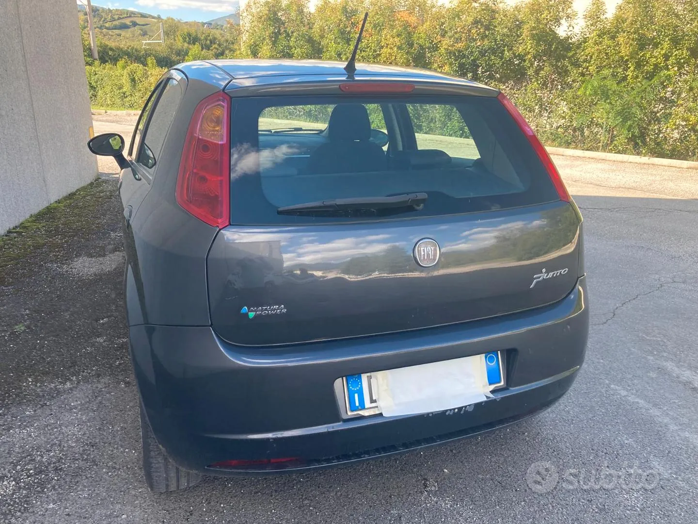 Fiat Grande Punto 2009 photo 2