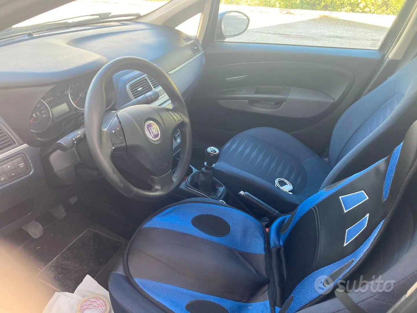 Fiat Grande Punto 2009 photo 4