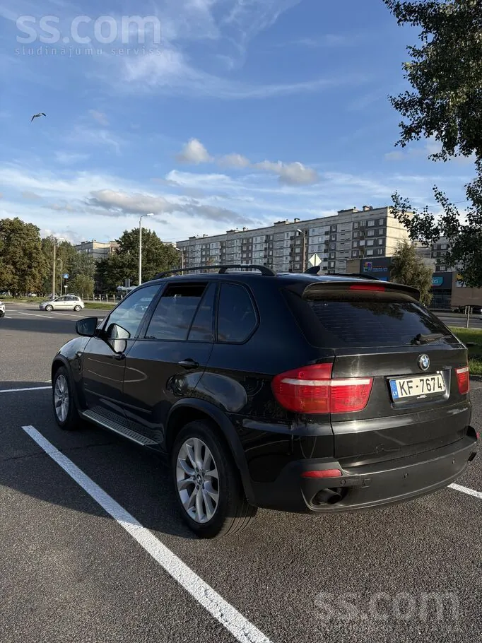 BMW X5 2007 photo 2