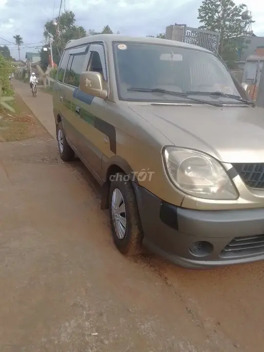 Mitsubishi Jolie