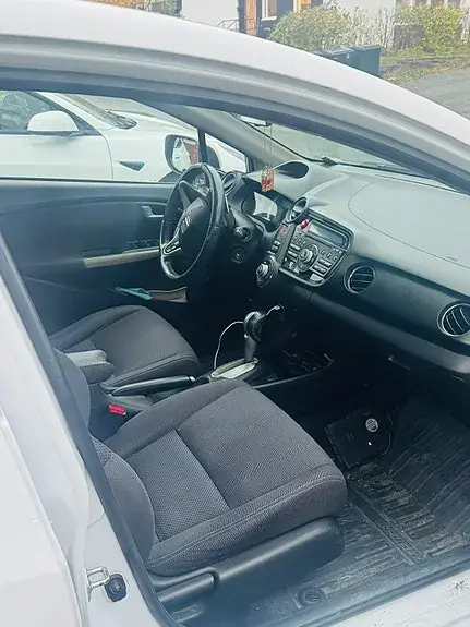 Honda Insight 2011 photo 2