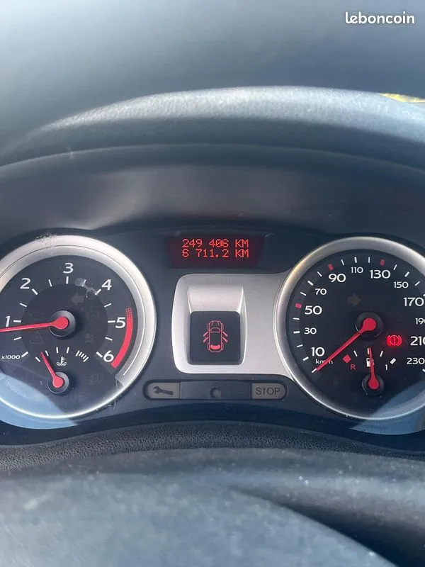Renault Clio 2009 photo 3