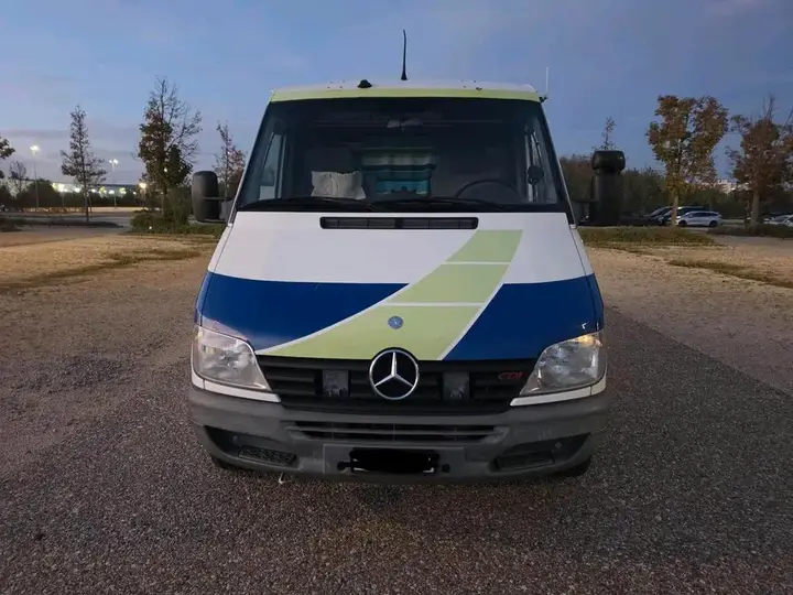 Mercedes-Benz Sprinter