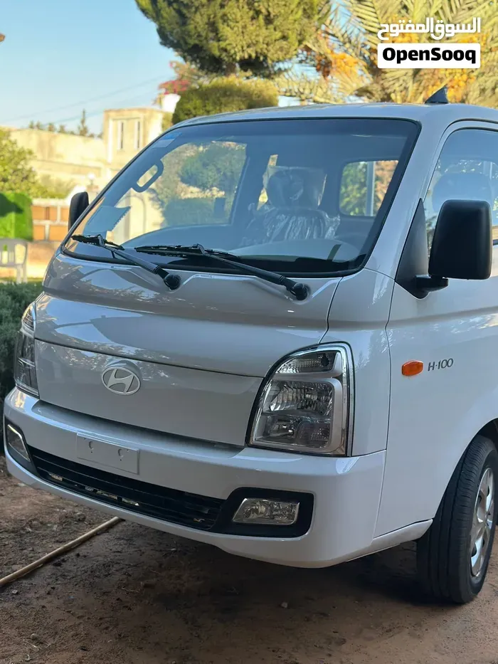 Hyundai H 100