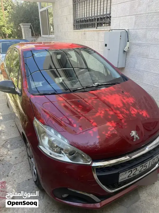 Peugeot 208 2016 photo 2