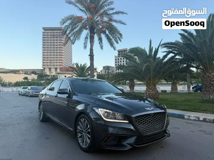 Genesis G80 2018 photo 2