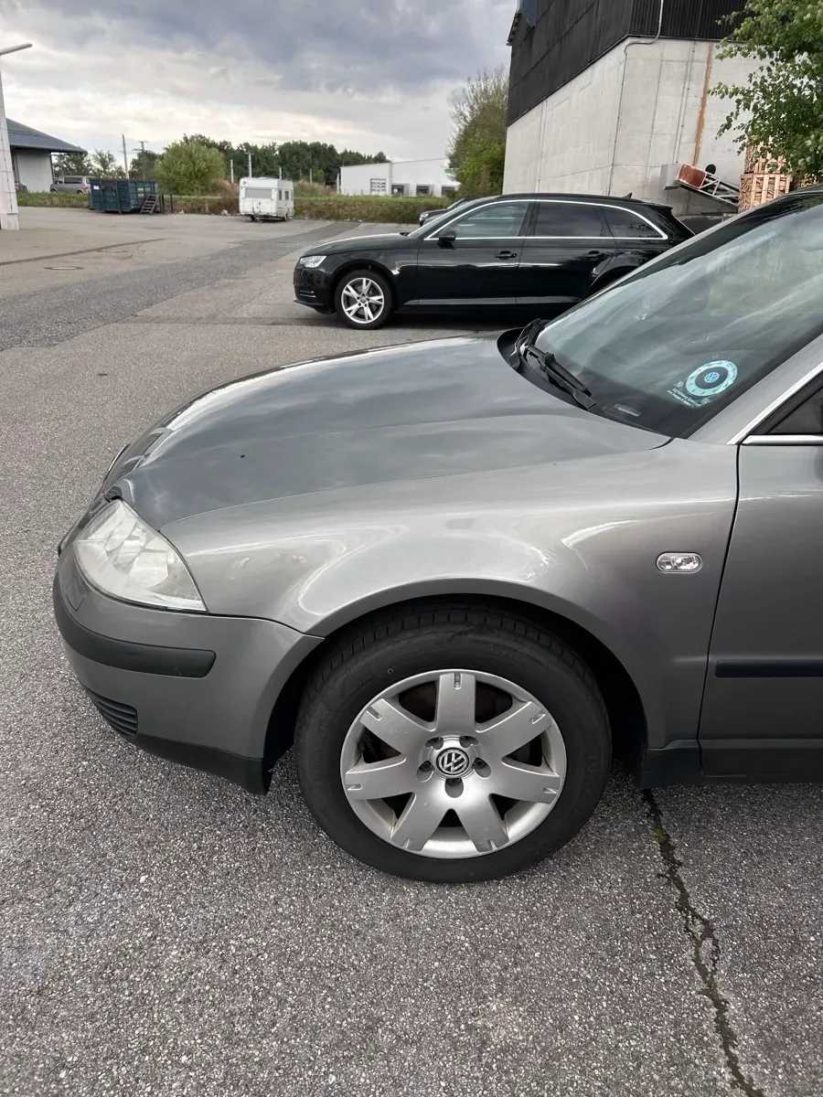 Volkswagen Passat 2003 photo 3
