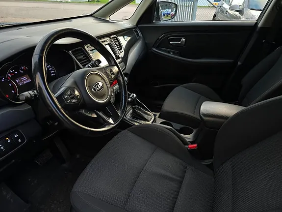 Kia Carens 2015 photo 5