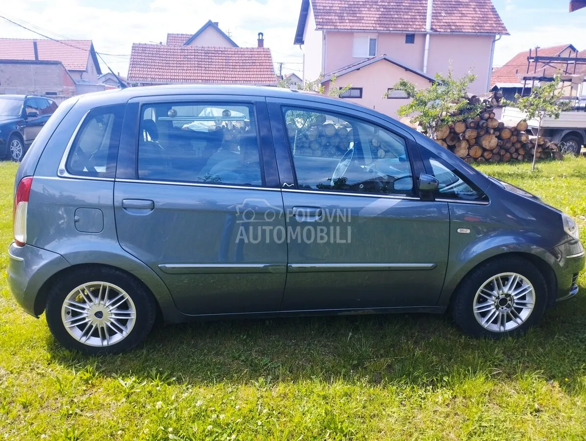 Lancia Musa 2009 photo 3