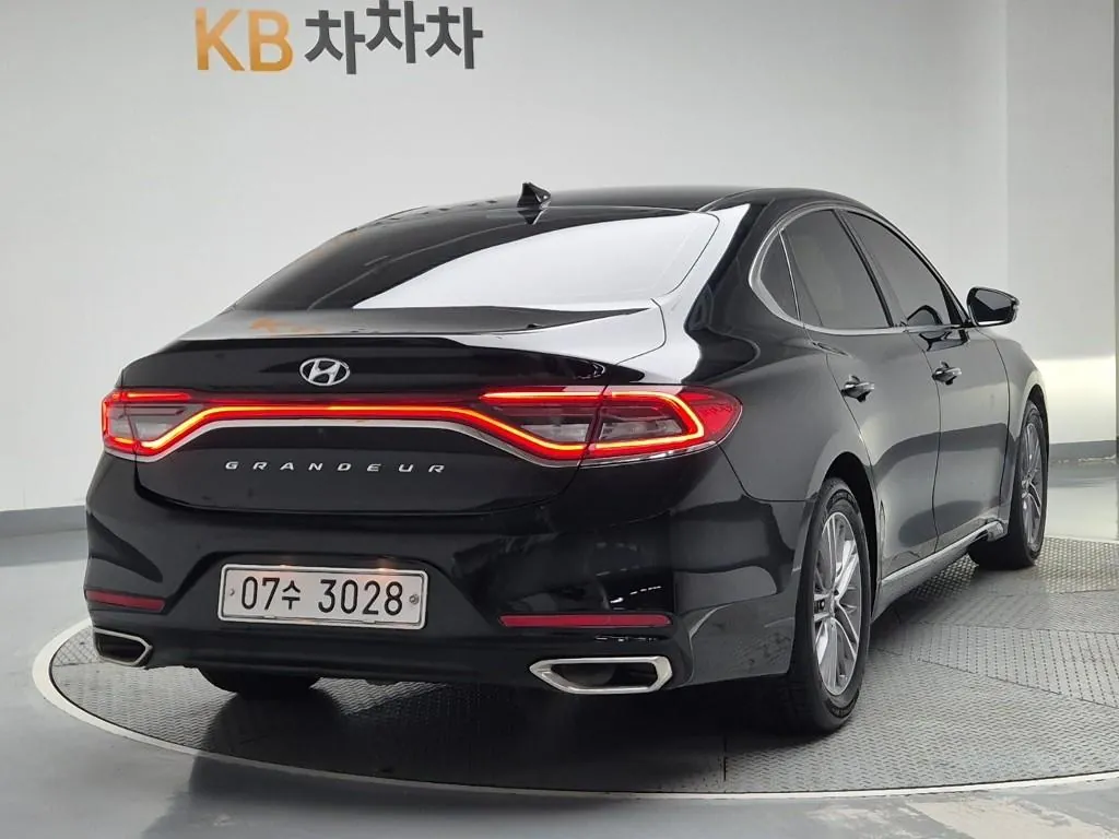 Hyundai Grandeur 2017 photo 3