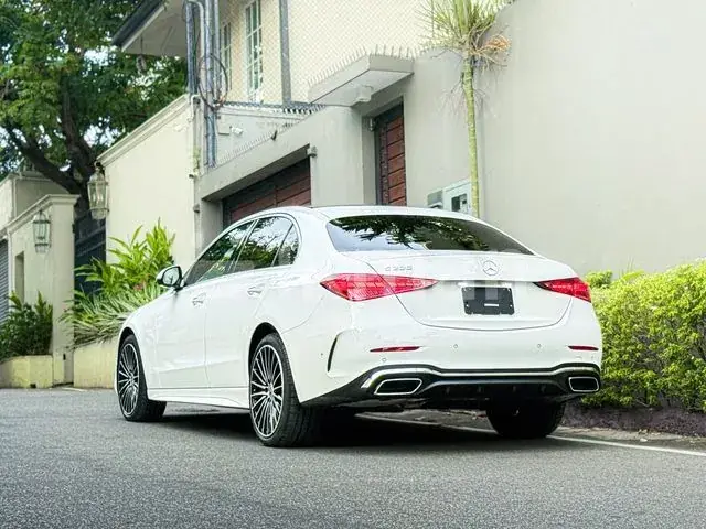 Mercedes-Benz C200 2025 photo 2