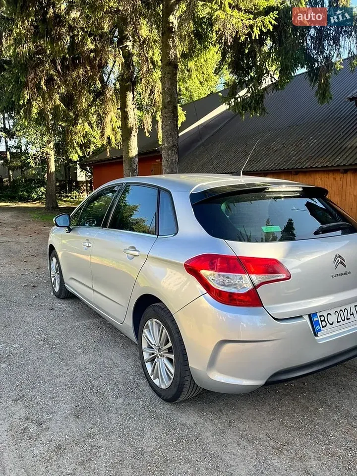 Citroen C4 2011 photo 5