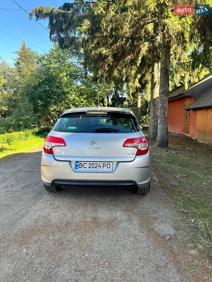 Citroen C4 2011 photo 4
