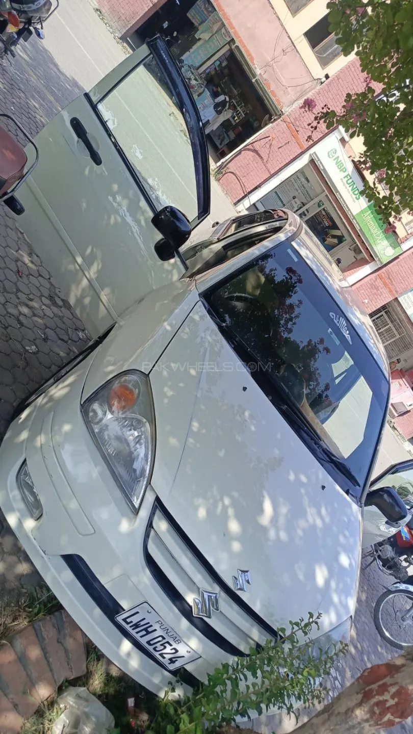 Suzuki Liana