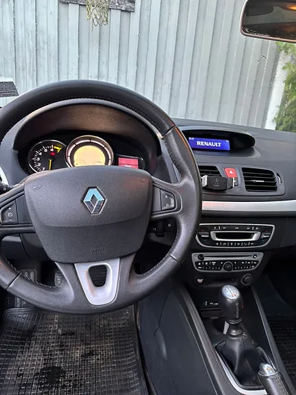 Renault Megane Iii 2010 photo 5
