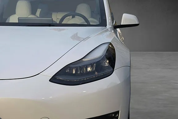 Tesla Model 3 2021 photo 4
