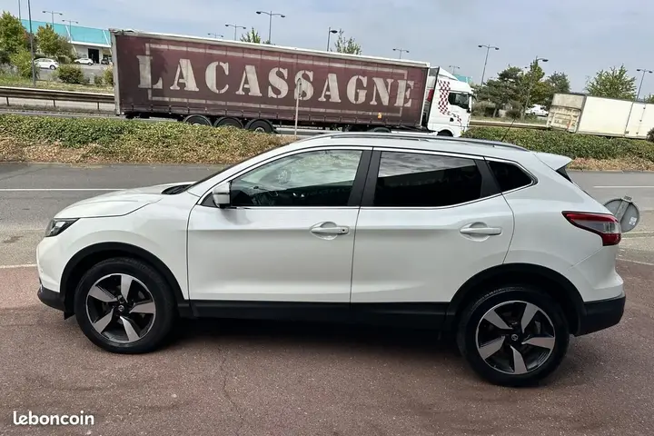 Nissan Qashqai 2017 photo 4