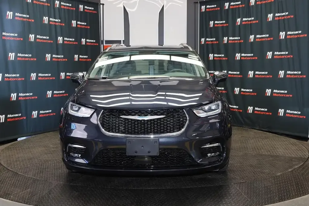 Chrysler Pacifica 2021 photo 2