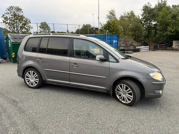 Volkswagen Touran 2009 photo 4