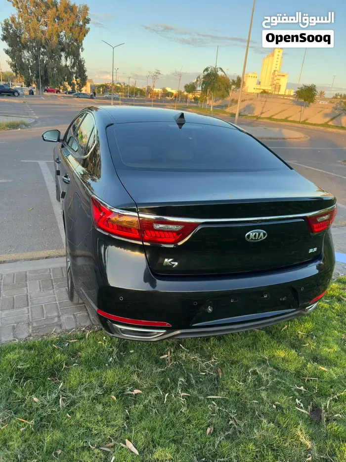 Kia Cadenza 2018 photo 2