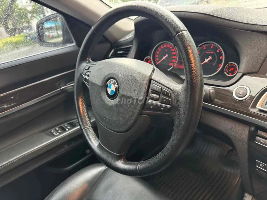 BMW 7 Series 2014 photo 4