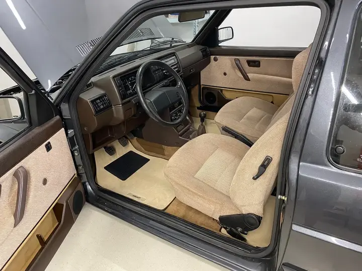 Volkswagen Golf 1988 photo 3