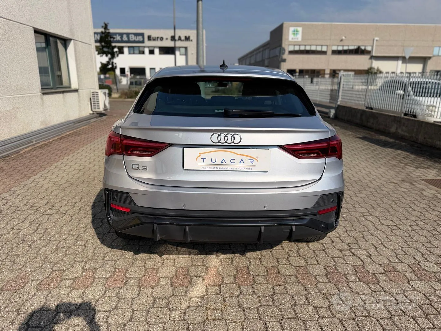 Audi Q3 2021 photo 4