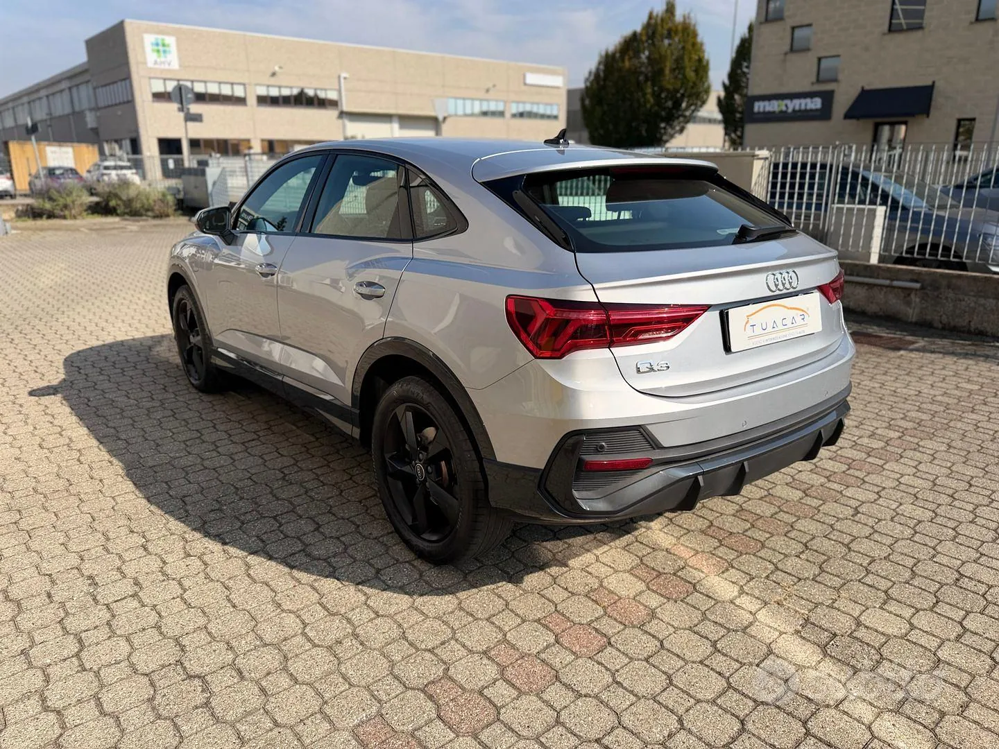 Audi Q3 2021 photo 3