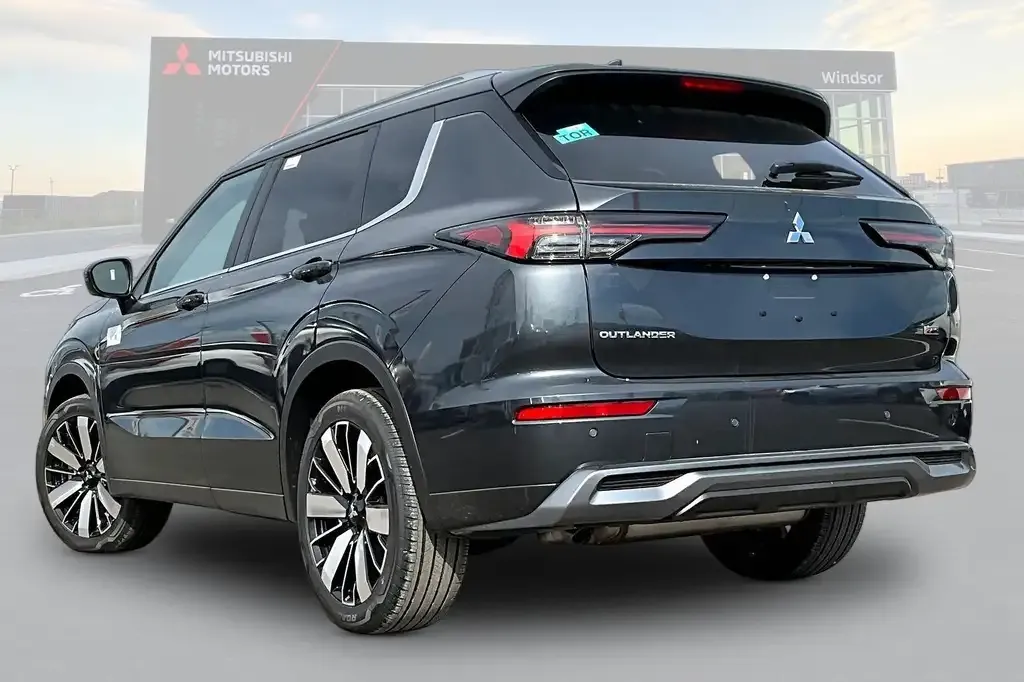 Mitsubishi Outlander 2026 photo 3