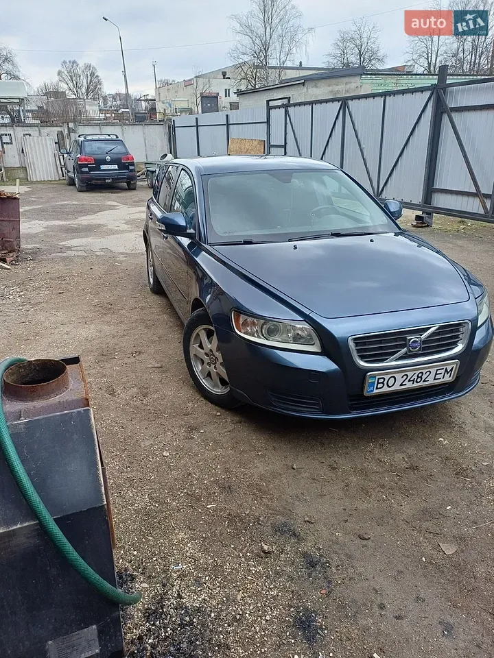Volvo V50