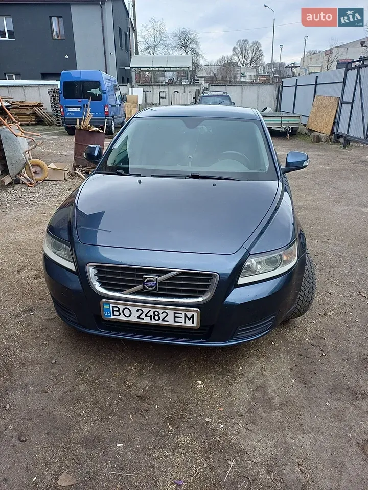 Volvo V50 2010 photo 3