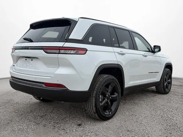 Jeep Grand Cherokee 2026 photo 5