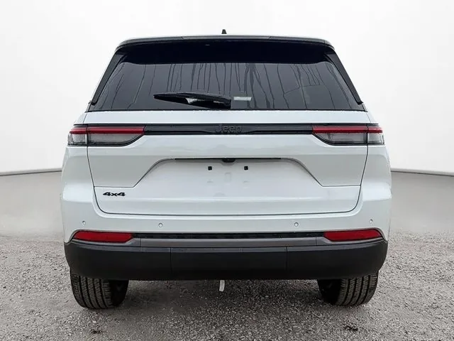 Jeep Grand Cherokee 2026 photo 4