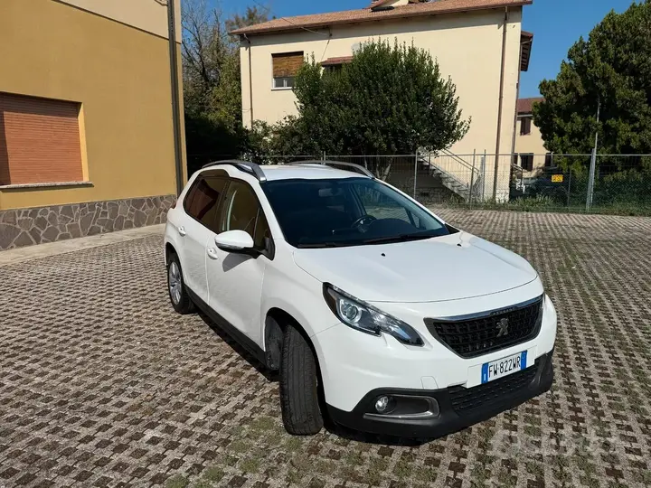 Peugeot 2008 2019 photo 3