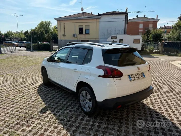 Peugeot 2008 2019 photo 4